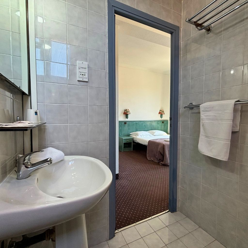 Salle de Bain - Hôtel Les Pins