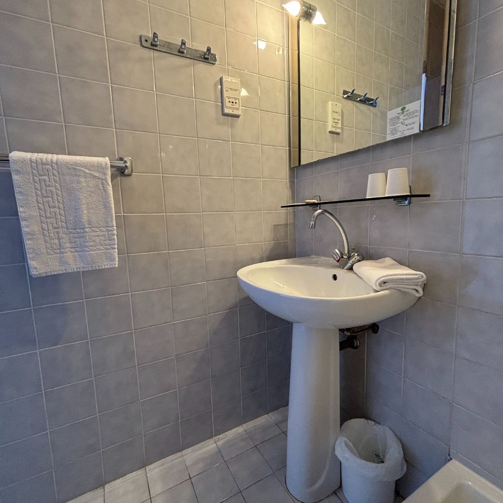 Salle de Bain - Hôtel Les Pins